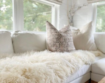 Minimalist White Sheepskin Rug | Aesthetic Livingroom Rug | Genuine Sheepskin Rug | Double Pelt Sheepskin Rug | Soft Rug | Fur Rug l