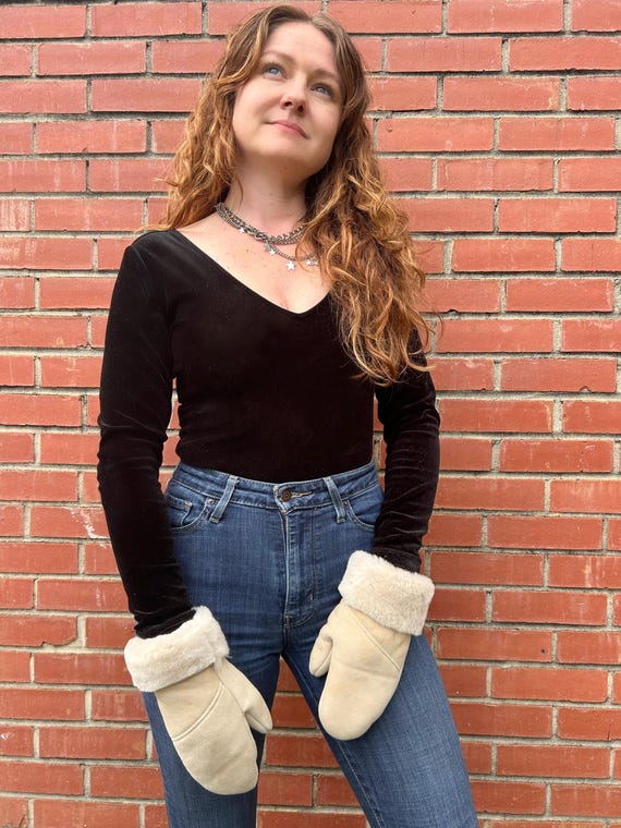 Natural Sheepskin Gloves for Women and Men, Soft and Warm Wool