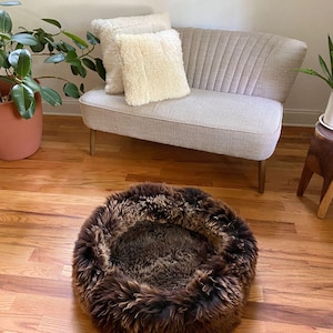 Large Brown Sheepskin Pet Bed, Handcrafted Sheepskin Animal Bed, Very Plush Sheepskin Pet Bed, Soft and Cozy Fur Pet Bed, Organic Pet Bed