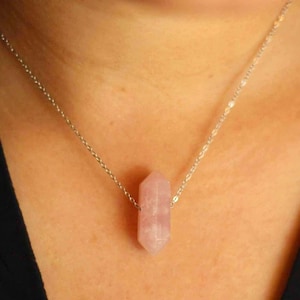Rose Quartz Necklace, Crystal Point Necklace, Stainless Steel Chain, Healing Crystals, Polished Stones, Dainty Necklace, Minimalist Jewelry