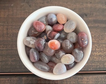 Agate Tumble Stone, Agate Pocket Stone, Natural Stones, Metaphysical Crystals, Small Agate Pocket Stone, Polished Crystals, Healing Stones