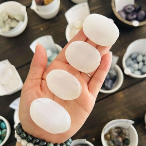 Selenite Small Palms, Crystal Worry Stone, Satin Spar Stone, Gypsum Palm Stone, White Selenite Palm Crystal, Crystals for Meditation