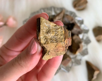 Tigers Eye Rough Stone, Natural Raw Crystals, Metaphysical Crystals, Raw Tiger's Eye Stone, Meditation Stones, Tiger's Eye Crystal Chunk