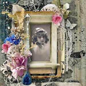 Puede incluir: Un collage de estilo vintage con una foto en blanco y negro enmarcada de una ni&ntilde;a, rodeada de encaje, flores y una nota escrita a mano que dice "grateful for the good times".