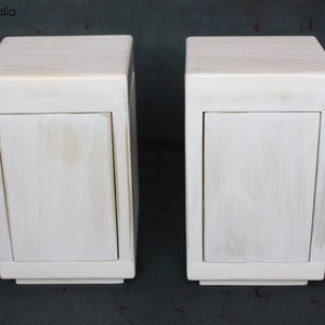 Pair of white wooden lampshades, pair of bedside lamps, table lamps image 3