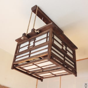 Lampadario grande stile shoji , lampada soffitto doppia luce , lampadario artigianale in legno appeso con corde ,lampadario legno carta riso