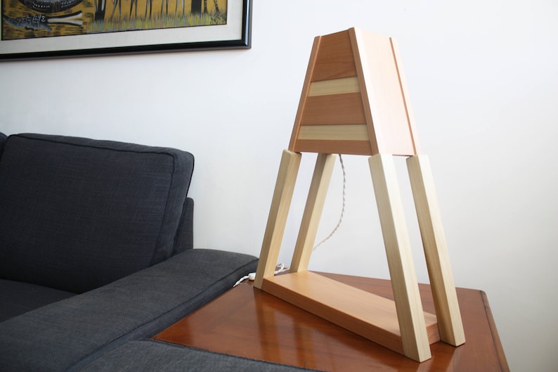 Lampada Di Sale Rosa A Piramide Con Base In Legno E Telecomando - Illuminazione USB, Luce Notturna Naturale