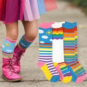 Meias arco-íris para meninas, 3 pares, listras altas, nuvens, vieira, babados, renda, moda escolar, novidade, diversão, algodão colorido, presente de aniversário para todos os dias