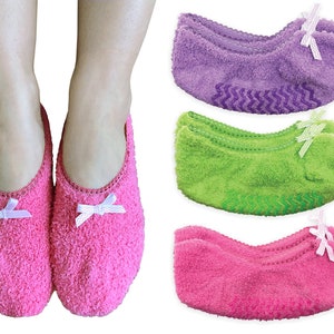 Womens Slipper Socks 2PK Fuzzy Non Skid No Slip Gripper Soft Cozy Warm Fashion Everyday Rainbow  Lounge Low Cut No Show Footie Slipper