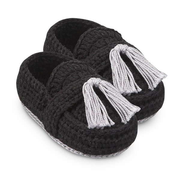 Crib Shoes Hand Crocheted Loafers Tassel Black Knit Booties Newborn Baby Boys Socks Baby Shower Gift with Gift Box