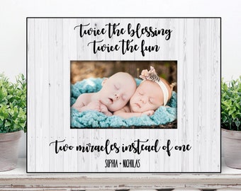 Twins gift Picture Frame personalized / Twins Girls Twins Boys Twin Babies / Newborn Twins Gift / Gift for New Parents / Nursery Decor twins