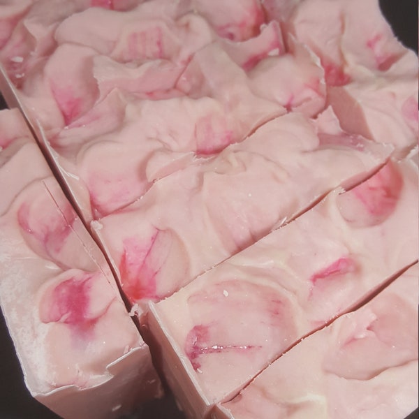 Rose Pink Soap / English rose / light rose scent/ Roses / lathering / large bar soap/ shea butter/ low shipping/ flower rose