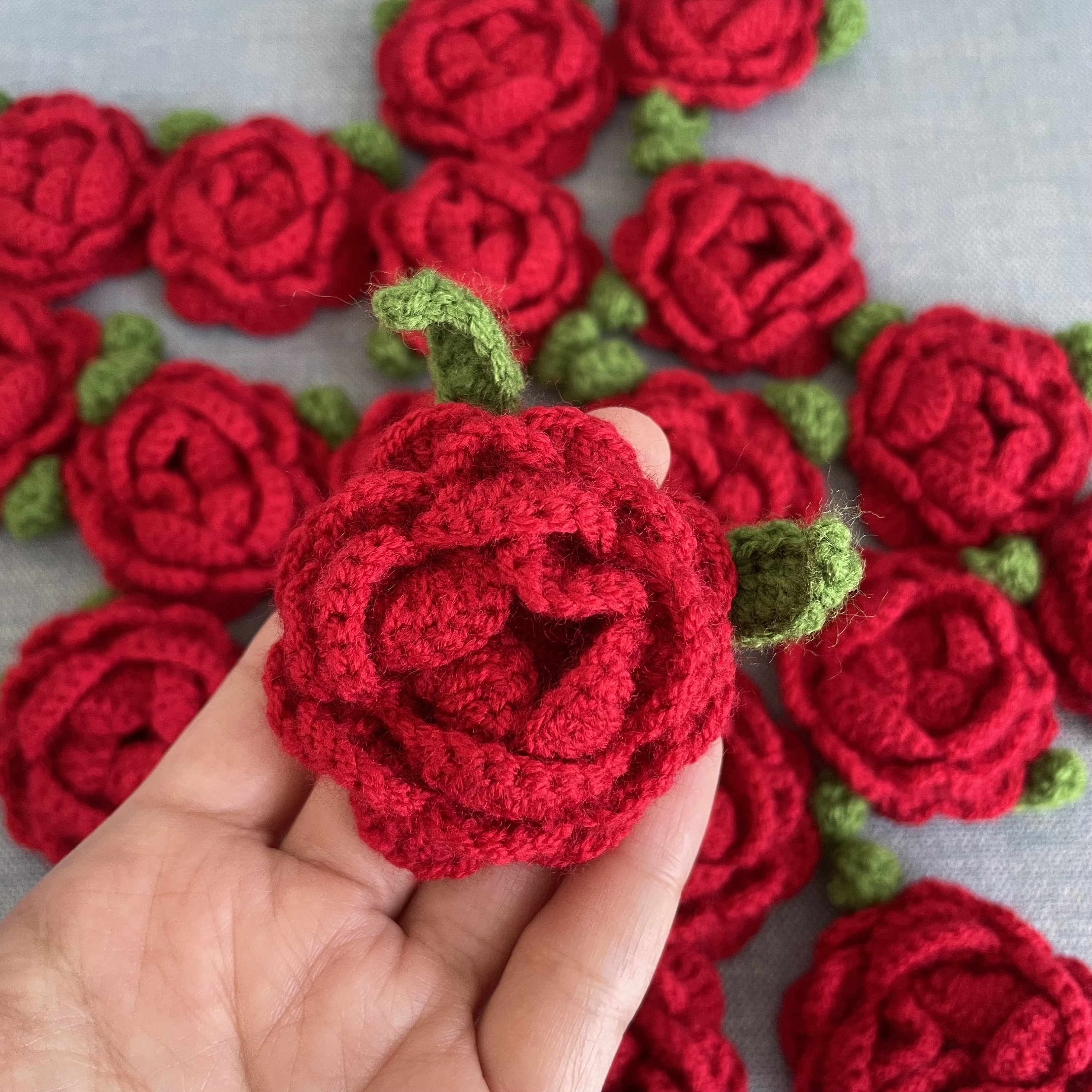 Rose flower motif cardigan 【white】 Rose flower motif cardigan | Treat ürself