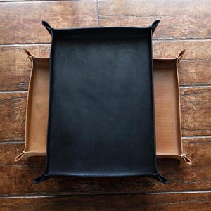 ハンドメイドイタリアンレザーのバレットトレイ。パーソナライズされた収納ケース。メンズデスクオーガナイザー。男性へのギフトに。