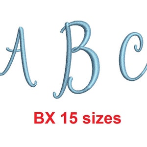 Puede incluir: Un conjunto de tres letras cursivas, A, B y C, de color azul claro. Las letras están bordadas y el texto "BX 15 tamaños" está debajo de las letras.