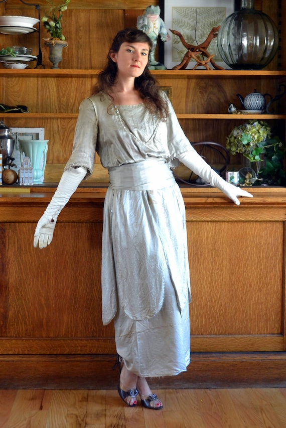 Elegant Era Dress | vintage 20's silver raw silk … - image 1