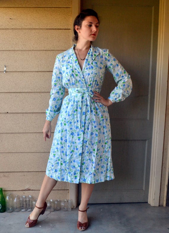 True Blue Tulip Dress | vintage 70s does 40s prin… - image 2