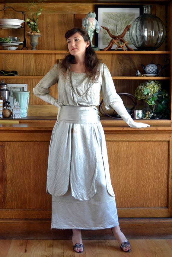 Elegant Era Dress | vintage 20's silver raw silk … - image 4