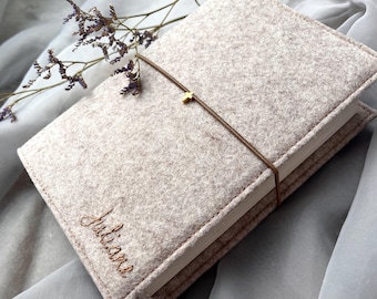 Filz Hülle Gotteslob | Handmade Umschlag mit Edelstahl Kreuz Gold | Geschenk zur Erstkommunion