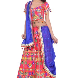 Lehenga Choli bordada: vestido indio negro, top corto, colección nupcial imagen 9