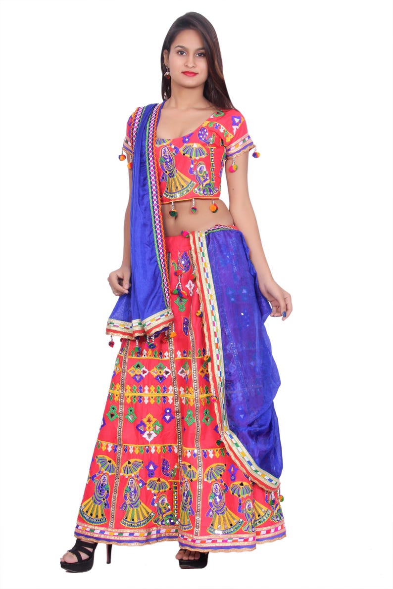 Lehenga Choli bordada: vestido indio negro, top corto, colección nupcial imagen 9