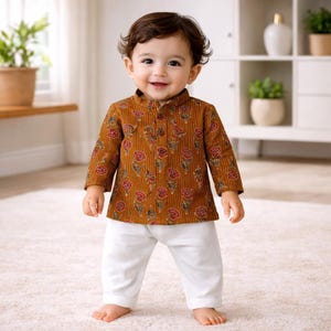 Conjunto de pijama kurta para bebé niño: traje de boda indio con estampado floral en amarillo mostaza