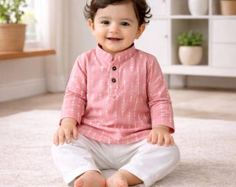 Kurta pijama de algodón rosa bebé hecha a mano: conjunto infantil indio con estampado brillante.