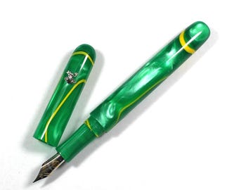 Churchill "Green Bay" Fountain pen