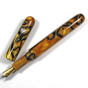 Churchill &quot;Golden Honey&quot; Fountain pen