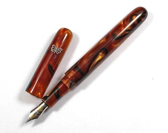 Caneta-tinteiro Churchill "Root Beer"