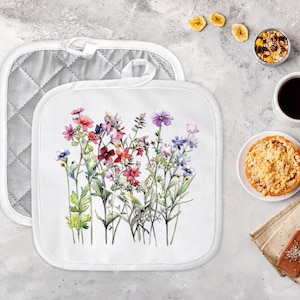Botanical Pot Holder Heat Resistant Silver Backing Kitchen Accessory White Wildflower Design Modern Cooking Elegant Gift Nature Lover Decor