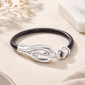 Swarovski Leather Bracelet Black Toggle Wristband Crystal Handmade Jewelry Custom Design Elegant Accessory Luxury Zamak Clasp Boho Style