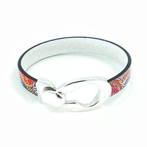 Handmade Multicolor Leather Bracelet: Zamak Keyhole Clasp