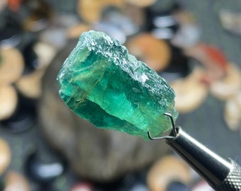 Raw Green Kyanite Crystal Shards, Natural Rough Blades for Jewelry Making