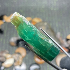 144  Cts. Green Kyanite Crystals Shards, Kyanite Blades, Raw Kyanite Stone, Natural Kyanite Stick, Kyanite Shards, Kyanite Rough For Jewelry