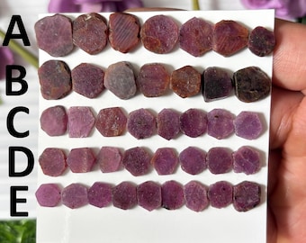 Láminas de rubí natural pulidas, gema en bruto sin tallar para la fabricación de joyas.