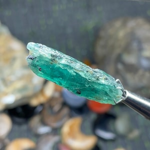 128  Cts. Green Kyanite Crystals Shards, Kyanite Blades, Raw Kyanite Stone, Natural Kyanite Stick, Kyanite Shards, Kyanite Rough For Jewelry