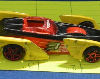 2000 Hotwheels Shredster, made in China, racecar