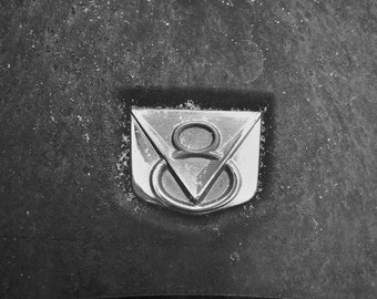 V8