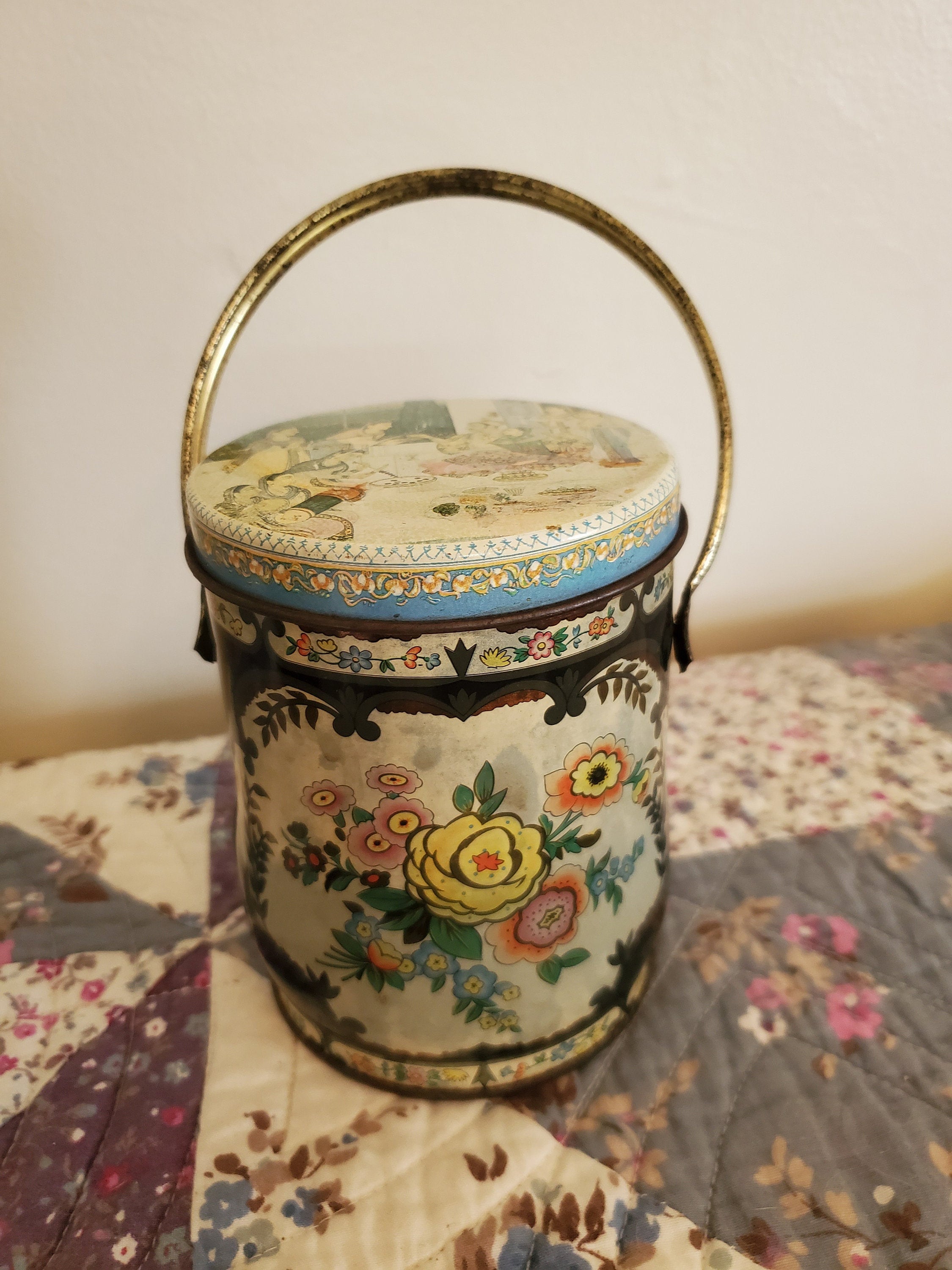 vintage murray allen regal crown tin birds floral candy