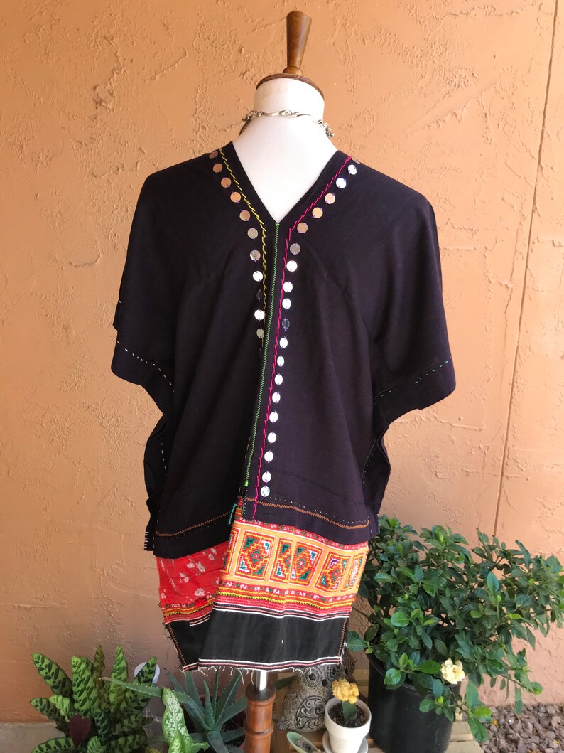 Hmong Top