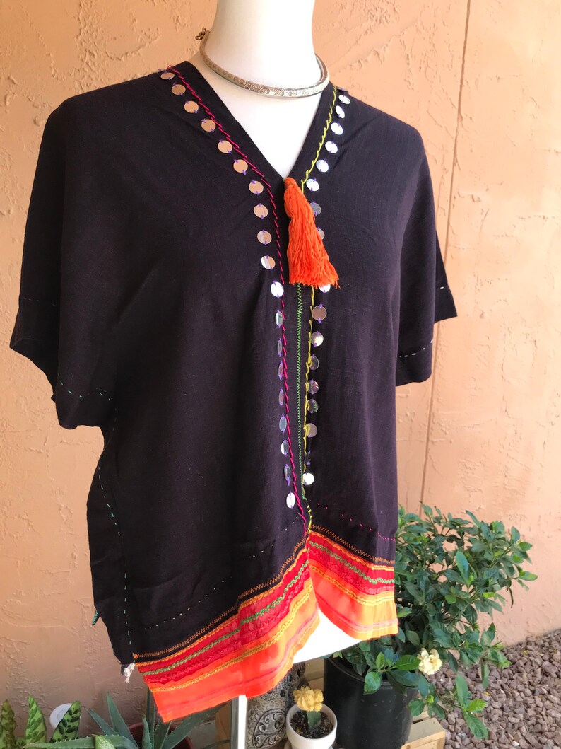 Hmong Top