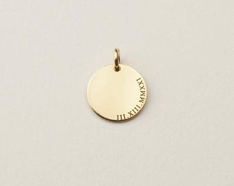Dije de fecha con números romanos, dije de disco de fecha romana personalizado / Relleno de oro de 14 k, plata de ley, relleno de oro rosa