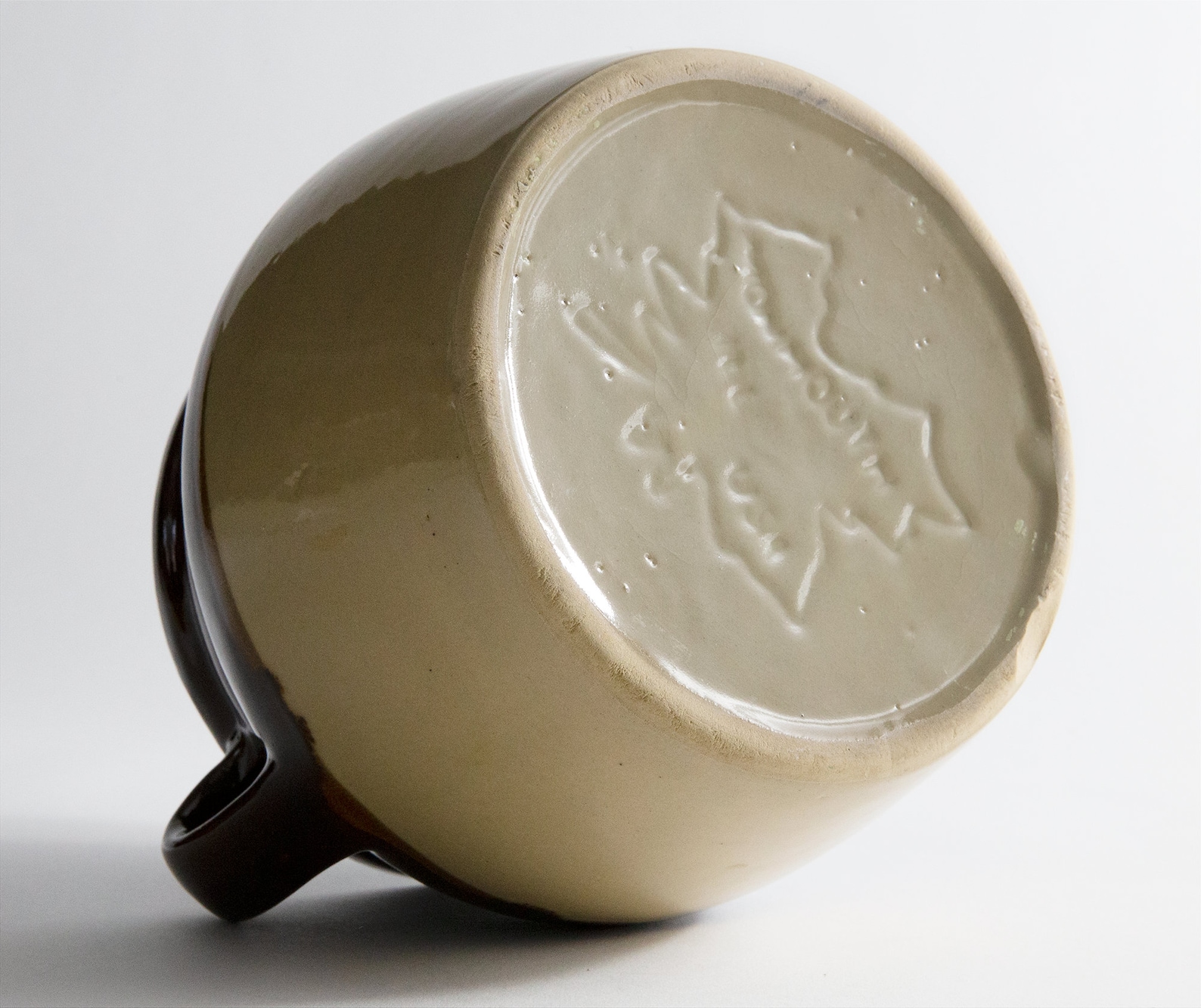 Monmouth Stoneware Bean Pot With Maple Leaf Maker's Mark Etsy