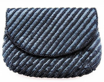 Black beaded purse bag Vintage black clutch purse Black silk evening bag Sequin small clutch Cocktail clutch Embroidery purse Theatre clutch