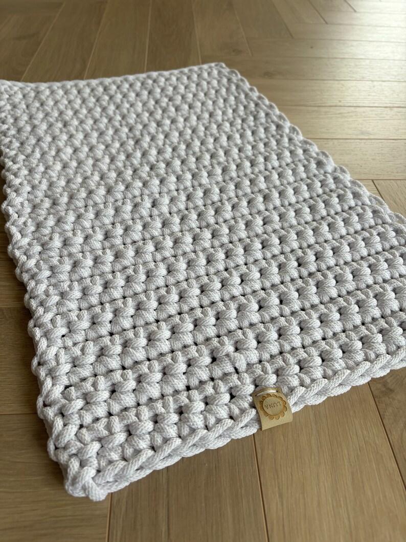 Small Runner Rug tamaño personalizado, alfombra de corredor blanco, corredor de pasillo, alfombra de baño pequeña, alfombra de baño cuadrada, regalo de apartamento nuevo, alfombra de área boho imagen 1