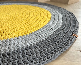 Gemütlicher runder Teppich aus Gelber und Grauer Baumwolle - Versandfertig, Perfektes Neues Wohnungsgeschenk