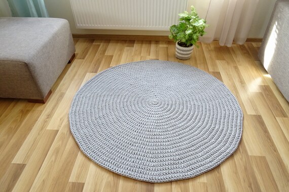 round rug girls room
