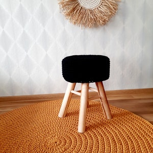 Round Stool Wooden Cover Crocheted in Various Colors Washable Handmade imagen 6