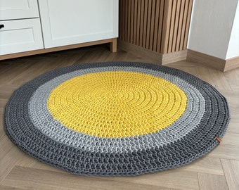 Tapis rond confortable en coton jaune et gris - Prêt à expédier, parfait nouveau cadeau pour un appartement